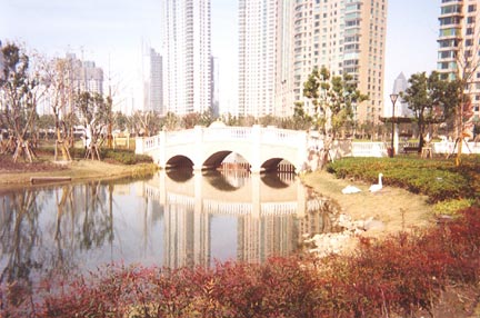German Style Garden Swan Lake Bridge